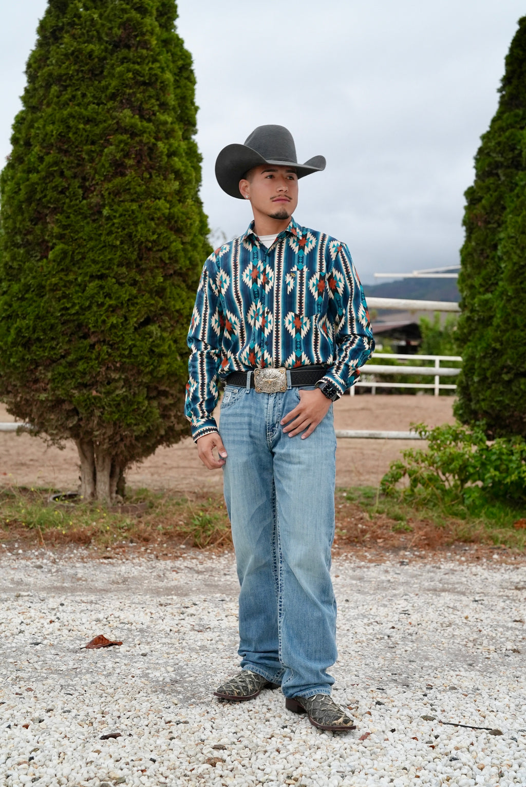 SIERRA BLUE AZTEC LONG SLEEVE